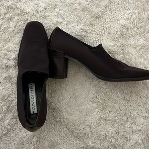 Donald Pliner 9.5 shoe, Ida, brown